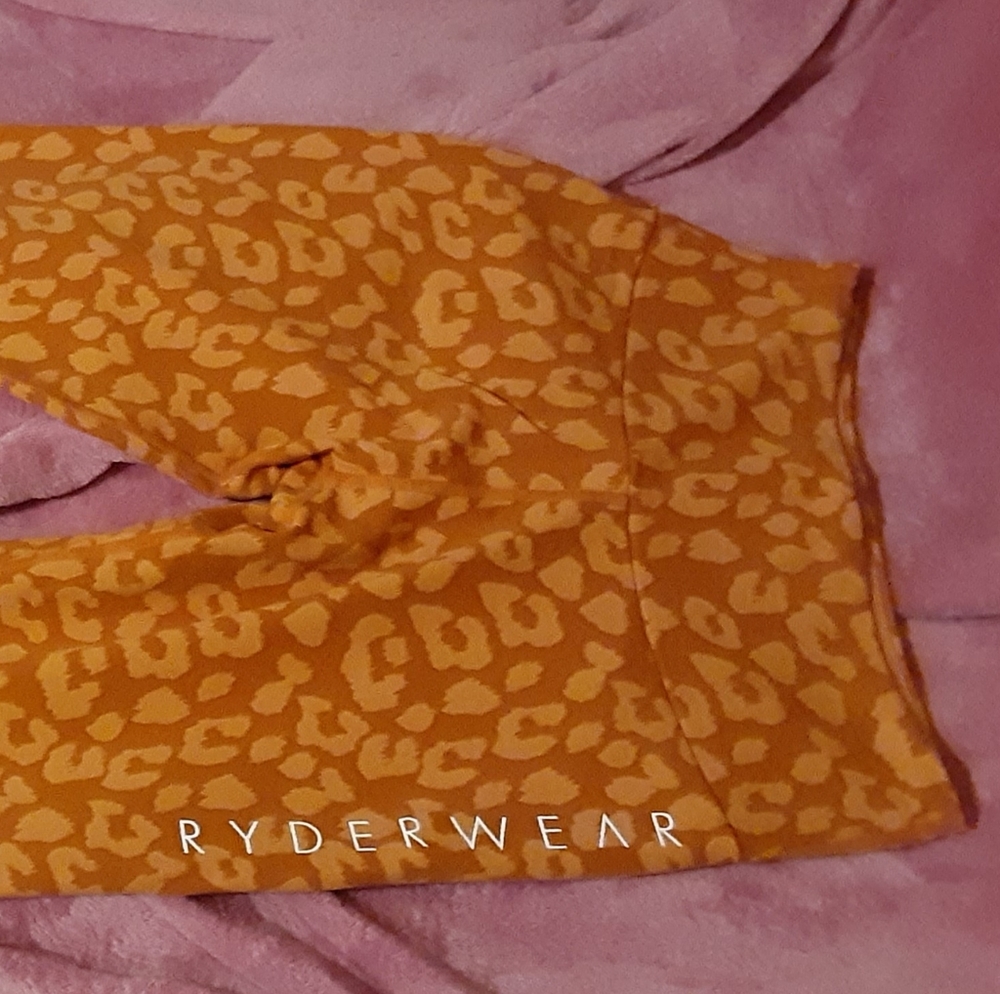 🧡 RYDERWEAR Leopard Scrunch Booty Bum Orange Leggings Activewear Size Medium 🧡